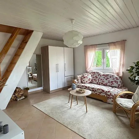 Am Nussbaum Apartment *